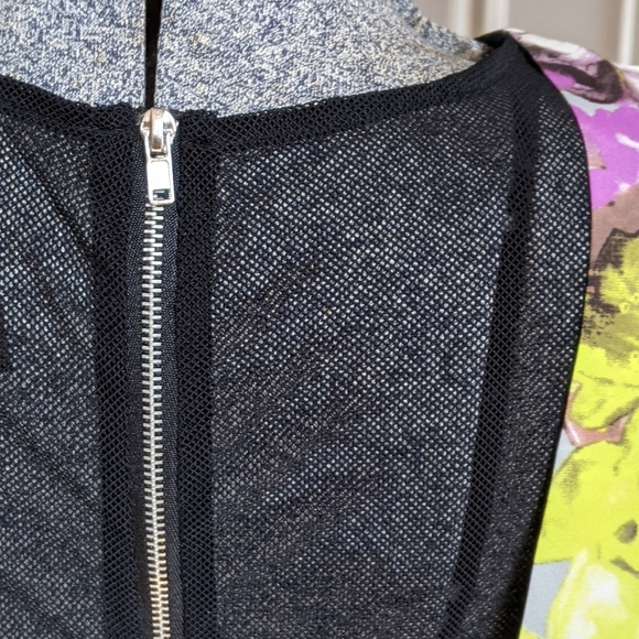 Pretty + edgy floral printed party dress - ECI - Picture 4 of 11